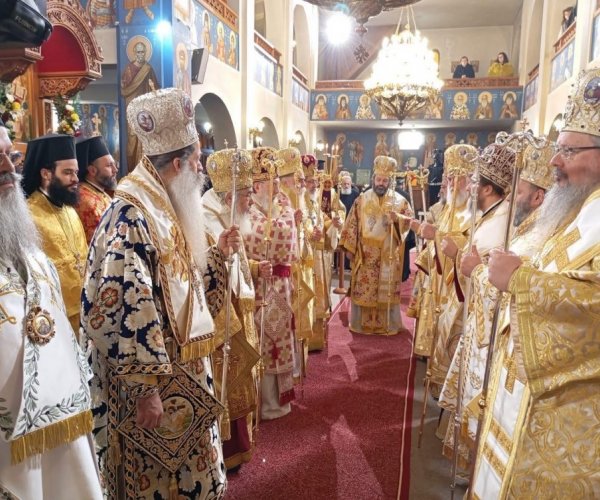 ΜΕ ΚΑΤΑΝΥΞΗ Η ΠΡΩΤΗ ΘΕΙΑ ΛΕΙΤΟΥΡΓΙΑ ΤΟΥ ΝΕΟΥ ΜΗΤΡΟΠΟΛΙΤΗ ΚΟΝΙΤΣΗΣ ΑΛΕΞΙΟΥ 